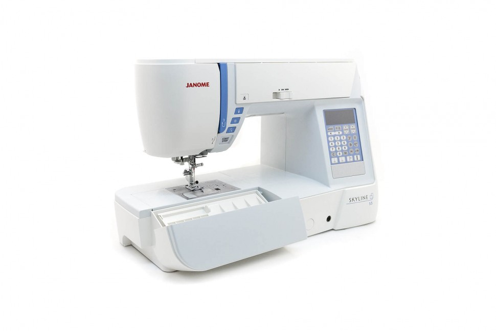 Компьютерная швейная машина Janome Skyline S5 по цене 98 280 руб. в ...